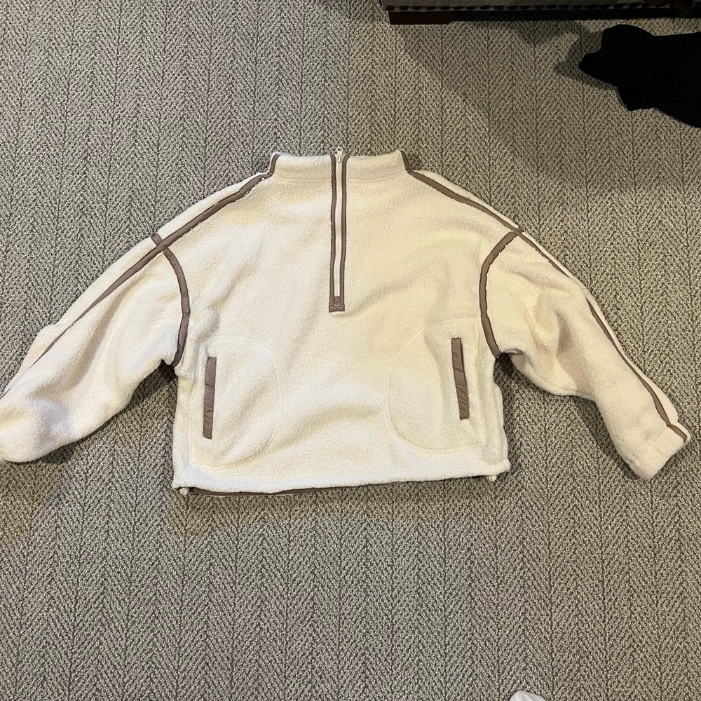 Thread & Supply Cream and Tan Fleece Pullover